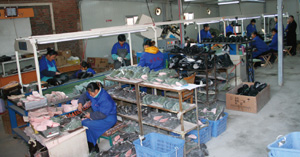 华鑫皮鞋厂生产环境